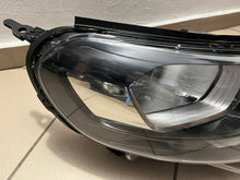 Laden Sie das Bild in den Galerie-Viewer, Frontscheinwerfer Citroën Jumpy Vivaro C 9808567680 Rechts Headlight SCH9568121426lf
