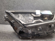 Laden Sie das Bild in den Galerie-Viewer, Frontscheinwerfer Toyota V I RAV4-V-SCZ LED Links Scheinwerfer Headlight SCH4685262712bz