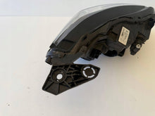 Laden Sie das Bild in den Galerie-Viewer, Frontscheinwerfer Peugeot 2008 208 II 9833036380 LED Links Headlight SCH4206467902et