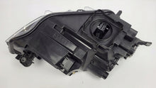 Laden Sie das Bild in den Galerie-Viewer, Frontscheinwerfer VW Taigo 2G7941035 LED Links Scheinwerfer Headlight SCH7608341145cd