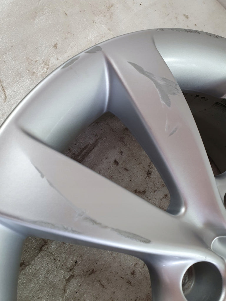 1x Alufelge 16 Zoll 6.0" 4x100 45ET 403003VU1B Nissan Micra IV K14 Note E12