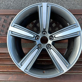 1x Alufelge 19 Zoll 9.0