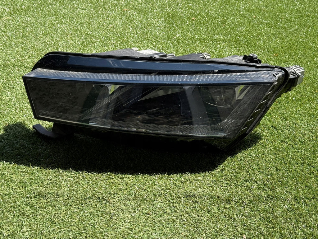 Frontscheinwerfer Skoda Octavia IV 5E4941015A Full LED Links Headlight SCH9842723082db