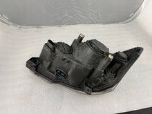 Laden Sie das Bild in den Galerie-Viewer, Frontscheinwerfer Mercedes-Benz Viano W639 Vito A6398202961 Rechts Headlight SCH7385890470wk