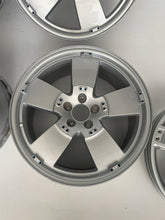 Laden Sie das Bild in den Galerie-Viewer, 4x Alufelge 19 Zoll 8.0" 5x112 39ET Glanz Silber 8R0071499A Audi Q5 Rim Wheel FEL7018142428mv