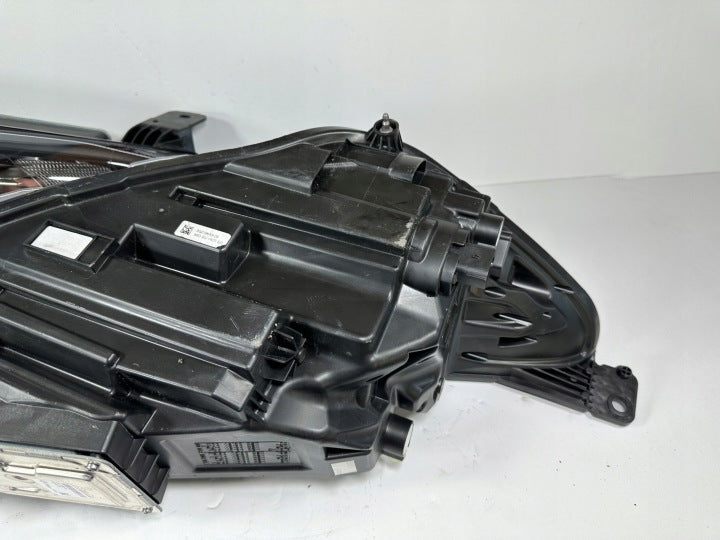 Frontscheinwerfer Ford Focus MX7B-13E015-ED MX7B-13E014-ED Ein Satz Headlight SCH8685625044ob