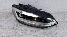 Laden Sie das Bild in den Galerie-Viewer, Frontscheinwerfer VW Touran 5TB941082 Rechts Scheinwerfer Headlight