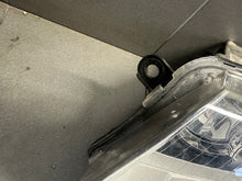 Laden Sie das Bild in den Galerie-Viewer, Frontscheinwerfer Audi A6 C6 4F0941003 Links Scheinwerfer Headlight