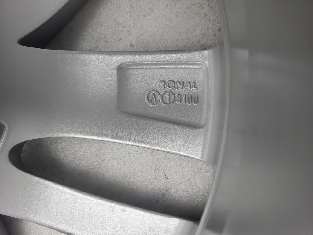 1x Alufelge 18 Zoll 8.0" 5x115 46ET 13367276 Opel Astra J Zafira C Rim Wheel