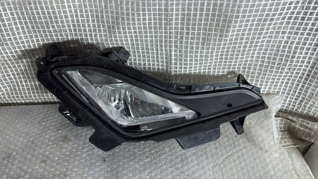Frontscheinwerfer Hyundai Elantra Rechts Scheinwerfer Headlight SCH6753408476xo