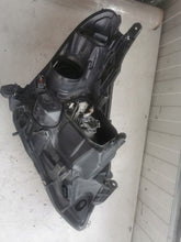 Laden Sie das Bild in den Galerie-Viewer, Frontscheinwerfer Opel Astra H Xenon Links Scheinwerfer Headlight