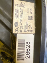 Laden Sie das Bild in den Galerie-Viewer, Frontscheinwerfer Mercedes-Benz Vito W447 Eqv A4479063201 LED Rechts oder Links