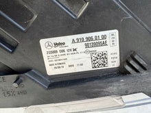 Laden Sie das Bild in den Galerie-Viewer, Frontscheinwerfer Mercedes-Benz Sprinter A9109060100 Rechts Headlight SCH4762881158ew