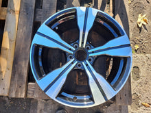 Laden Sie das Bild in den Galerie-Viewer, 1x Alufelge 18 Zoll 8.0&quot; 5x112 A2064014000 Mercedes-Benz W206 Rim Wheel