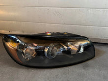 Laden Sie das Bild in den Galerie-Viewer, Frontscheinwerfer Volvo C30 31214542 Xenon Rechts Scheinwerfer Headlight SCH7006759809go
