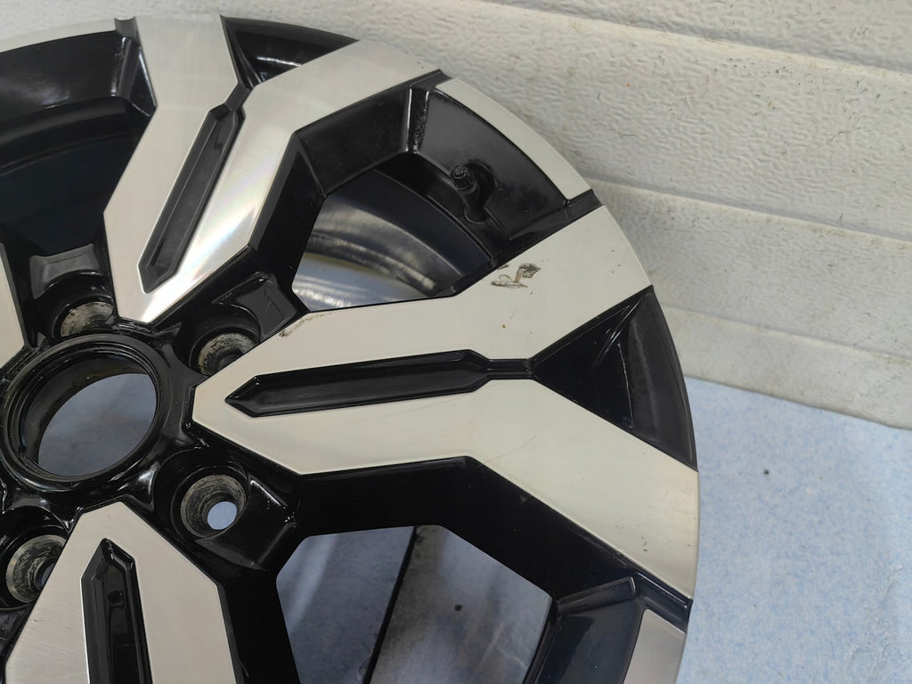 1x Alufelge 17 Zoll 6.5" 5x114.3 50ET Glanz 403005180R Dacia Rim Wheel FEL3861797408ag