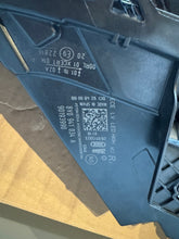 Load image into Gallery viewer, Frontscheinwerfer Audi A3 8Y0941033A 8Y0941034A LED Rechts Headlight