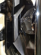 Laden Sie das Bild in den Galerie-Viewer, Frontscheinwerfer VW T-Roc 2GA941036K Rechts Scheinwerfer Headlight