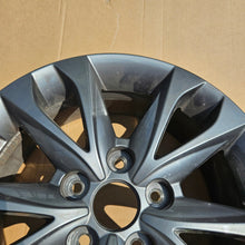 Load image into Gallery viewer, 1x Alufelge 16 Zoll 6.5&quot; 4x114.3 48ET Glanz Graphit 52910-2Y510 Hyundai Ix35