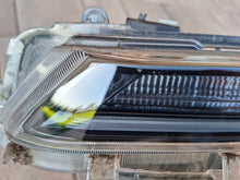 Load image into Gallery viewer, Frontscheinwerfer Toyota Corolla 81150-02S70 Ein Stück (Rechts oder Links)