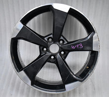 Laden Sie das Bild in den Galerie-Viewer, 1x Alufelge 19 Zoll 8.5&quot; 5x112 53ET Glanz Schwarz 8V0601025FC Audi Rim Wheel