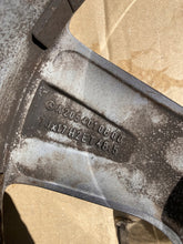 Load image into Gallery viewer, 1x Alufelge 17 Zoll 7.0&quot; 5x112 48,5ET A2054010800 Mercedes-Benz W205 Rim Wheel