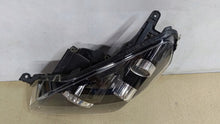 Load image into Gallery viewer, Frontscheinwerfer Opel Astra H Xenon Links Scheinwerfer Headlight SCH3704950989qj