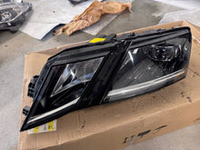 Load image into Gallery viewer, Frontscheinwerfer Skoda Octavia III 5E1941015D Full LED Links Headlight SCH5046716565ek