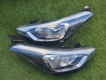 Load image into Gallery viewer, Frontscheinwerfer Hyundai I20 Ein Satz Scheinwerfer Headlight SCH5999096955nm