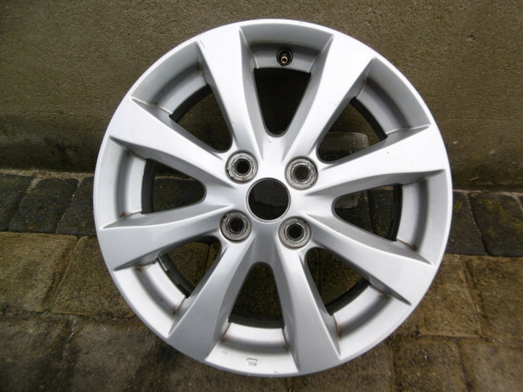 1x Alufelge 15 Zoll 5.0" 4x100 46ET Mitsubishi Space Star Rim Wheel FEL8908677768ys