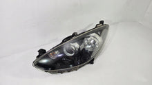 Laden Sie das Bild in den Galerie-Viewer, Frontscheinwerfer Mazda 2 1489234637 Links Scheinwerfer Headlight SCH3676317712bx