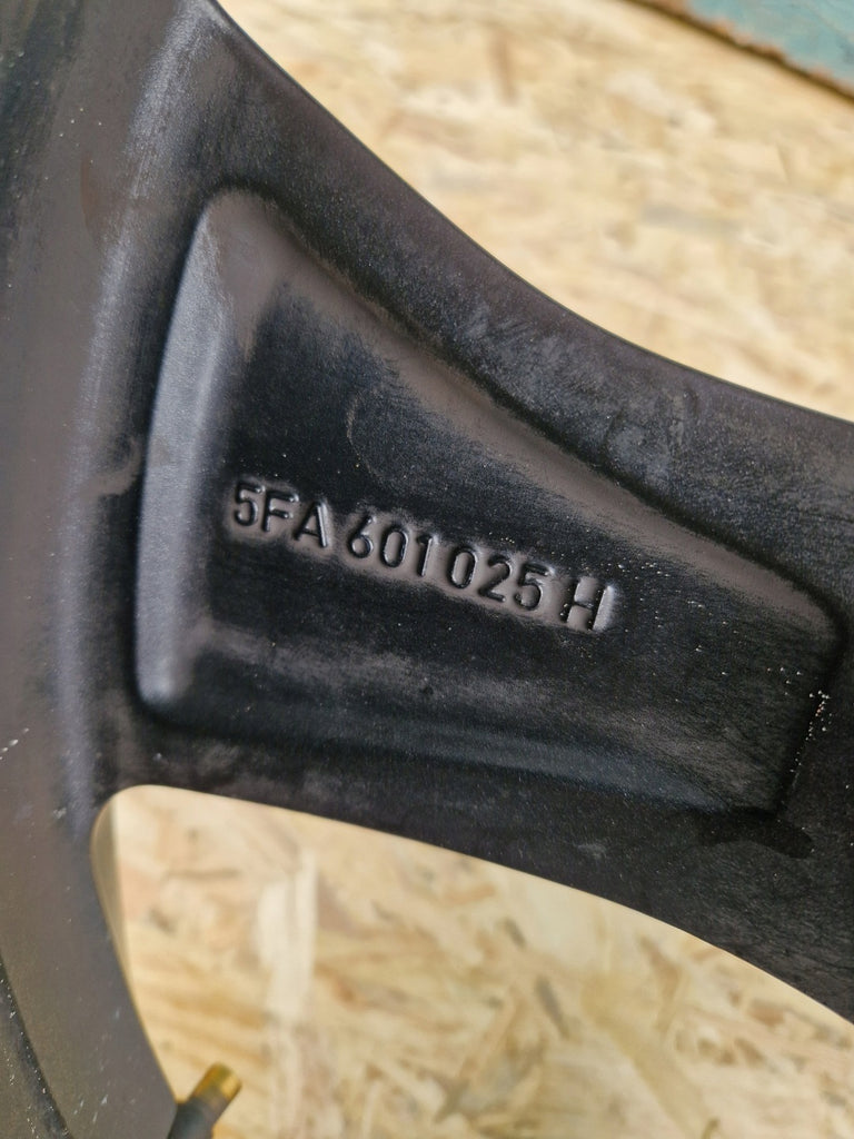 1x Alufelge 18 Zoll 7.5" 5x112 46ET Glanz Schwarz 5FA601025H Seat Leon Rim Wheel FEL2106769417al