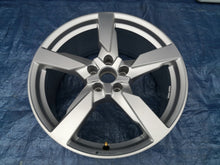 Laden Sie das Bild in den Galerie-Viewer, 1x Alufelge 19 Zoll 9.0" 5x112 52ET 8S0601025AA Audi Tt Rim Wheel FEL6159899918ev
