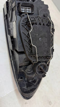 Load image into Gallery viewer, Frontscheinwerfer Volvo V50 30763033 Links Scheinwerfer Headlight SCH6071411261li