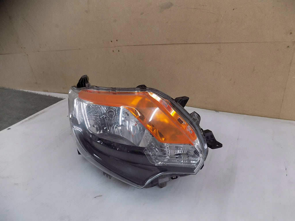 Frontscheinwerfer Mitsubishi L200 8301D154 Rechts Scheinwerfer Headlight