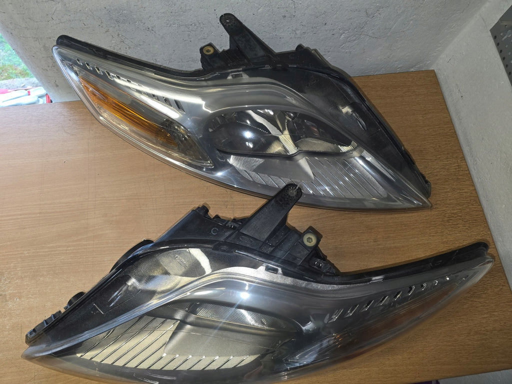 Frontscheinwerfer Ford Mondeo 7S71-13W030-AH Ein Stück (Rechts oder Links) SCH1347972860zg