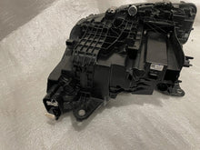 Laden Sie das Bild in den Galerie-Viewer, Frontscheinwerfer BMW 2 Active Tourer U06 5A42247-05 LED Rechts oder Links SCH9170326223hq