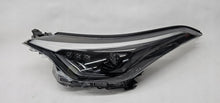 Laden Sie das Bild in den Galerie-Viewer, Frontscheinwerfer Toyota C-Hr 81150-YP281-00 Links Scheinwerfer Headlight SCH2057976239ug