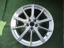 Laden Sie das Bild in den Galerie-Viewer, 1x Alufelge 18 Zoll 8.5&quot; 5x112 46ET Silber 8Y0601025M Audi A3 Rim Wheel