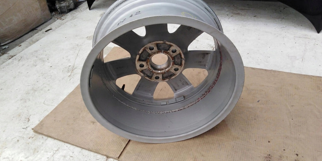 1x Alufelge 17 Zoll 9.5" 5x112 25ET Matt Silber 7P0601025 VW Touareg Rim Wheel