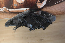 Laden Sie das Bild in den Galerie-Viewer, Frontscheinwerfer Renault Megane III 260105997R Rechts Scheinwerfer Headlight SCH1551425996lb