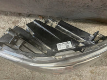 Laden Sie das Bild in den Galerie-Viewer, Frontscheinwerfer Mercedes-Benz Sprinter A9109065100 Rechts Headlight SCH2185072633sg
