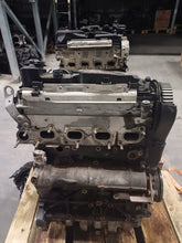 Laden Sie das Bild in den Galerie-Viewer, Motor Skoda VW Superb DFC 2.0 TDI 190PS 140kW 78TKm 2017 Diesel Unkomplett