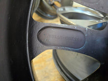Laden Sie das Bild in den Galerie-Viewer, 1x Alufelge 17 Zoll 7.0" 5x114.3 47ET Matt Silber KE409-1K200 Mg I Rim Wheel FEL6186500823lx