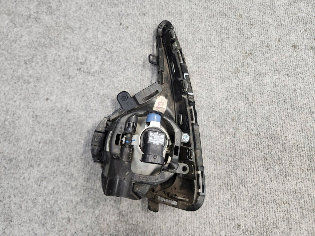 Frontscheinwerfer Toyota Yaris 8121002110SCZ 900064908121002110 Rechts Headlight SCH9888940424bs