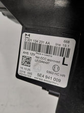 Laden Sie das Bild in den Galerie-Viewer, Frontscheinwerfer Skoda Octavia IV 5E4941009 LED Links Scheinwerfer Headlight SCH7450383388rr