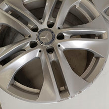 Laden Sie das Bild in den Galerie-Viewer, 4x Alufelge 17 Zoll 8.0" 5x112 48ET Glanz Grau A2124010902 Mercedes-Benz W212 FEL7877470153tn