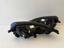 Laden Sie das Bild in den Galerie-Viewer, Frontscheinwerfer Renault Megane E-Tech 260605490R 260103279R Vorderseite SCH2039778056og