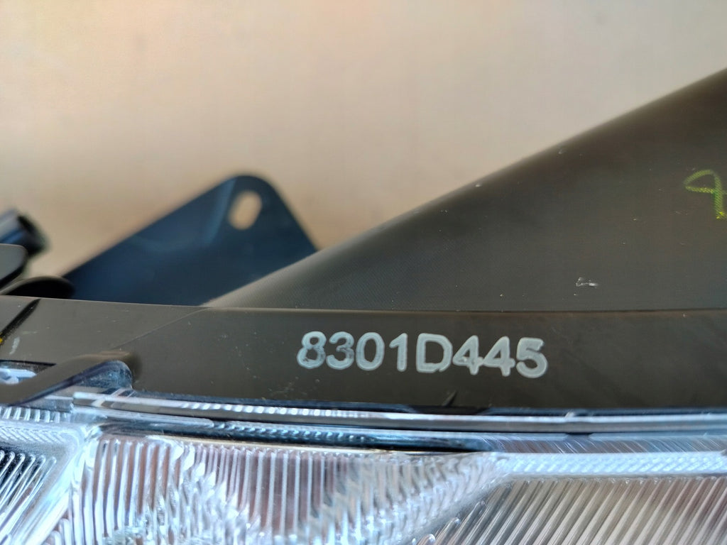 Frontscheinwerfer Mitsubishi Space Star 8301D445 Links Scheinwerfer Headlight