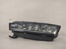 Laden Sie das Bild in den Galerie-Viewer, Frontscheinwerfer Skoda Octavia IV 5E4941015 Full LED Rechts oder Links SCH4692594178bh